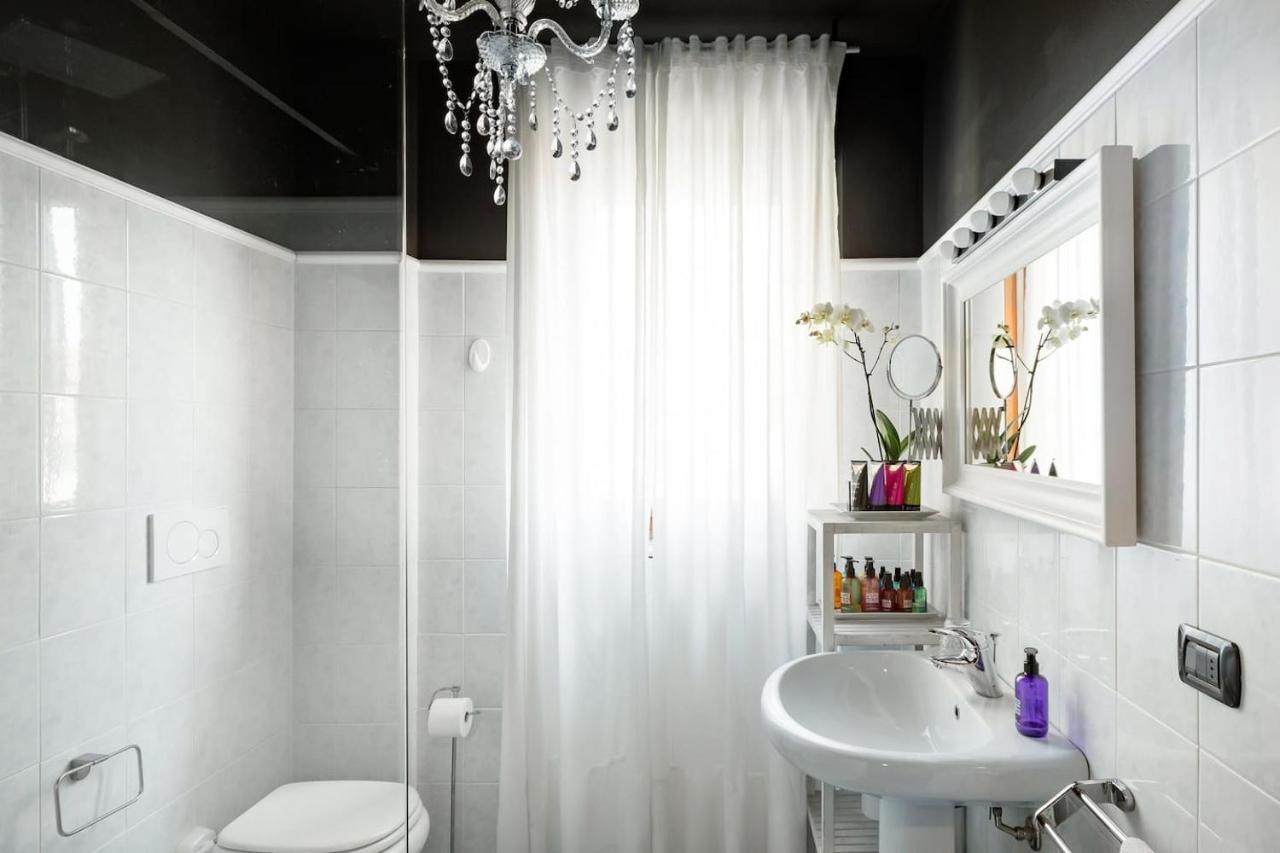 Golden Suite Apartment & Day Use Milano Esterno foto